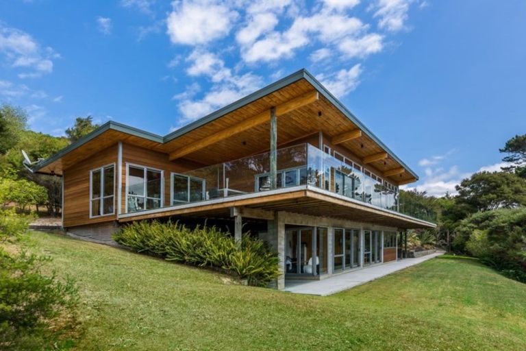 Photo of property in 710 Hibiscus Coast Highway, Waiwera, Orewa, 0994