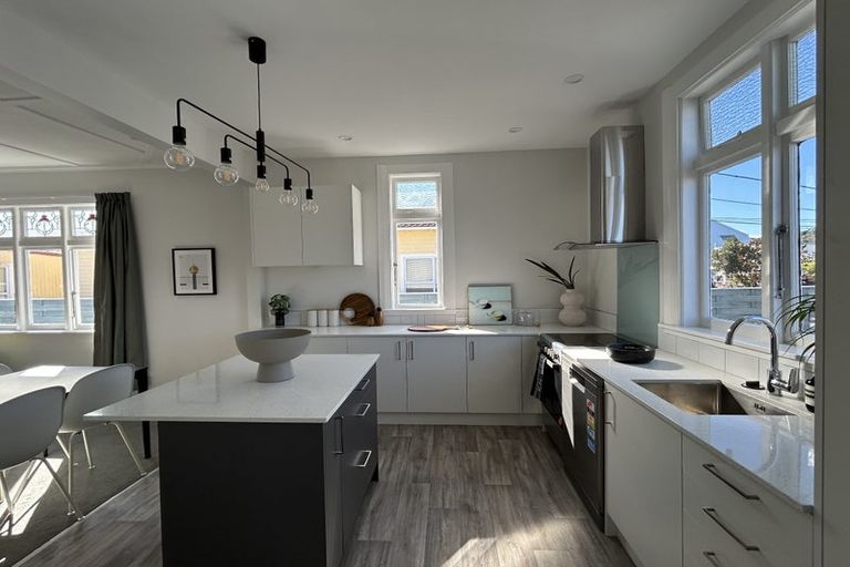 Photo of property in 36 Stone Street, Miramar, Wellington, 6022