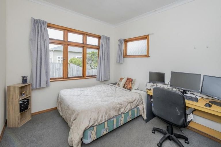 Photo of property in 13 Kings Drive, Levin, 5510
