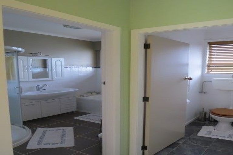 Photo of property in 7 Tauhara Drive, Queenwood, Hamilton, 3210