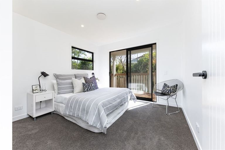 Photo of property in 142 West Harbour Drive, West Harbour, Auckland, 0618