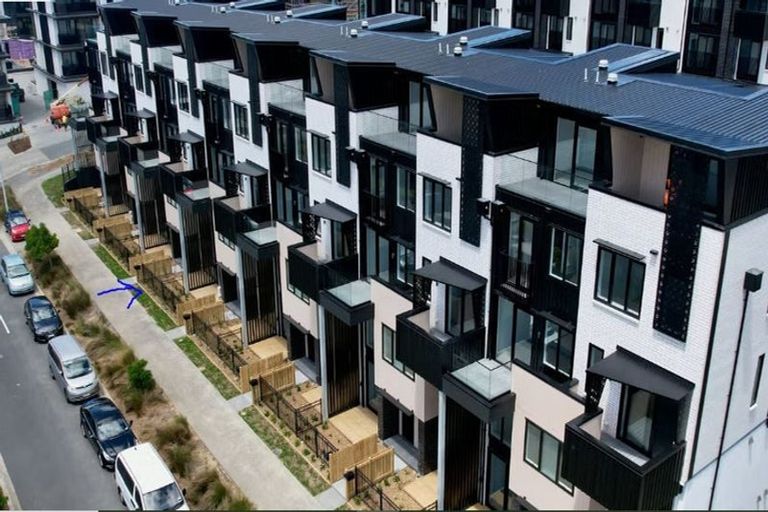 Photo of property in 10/18 Karengo Street, Long Bay, Auckland, 0630