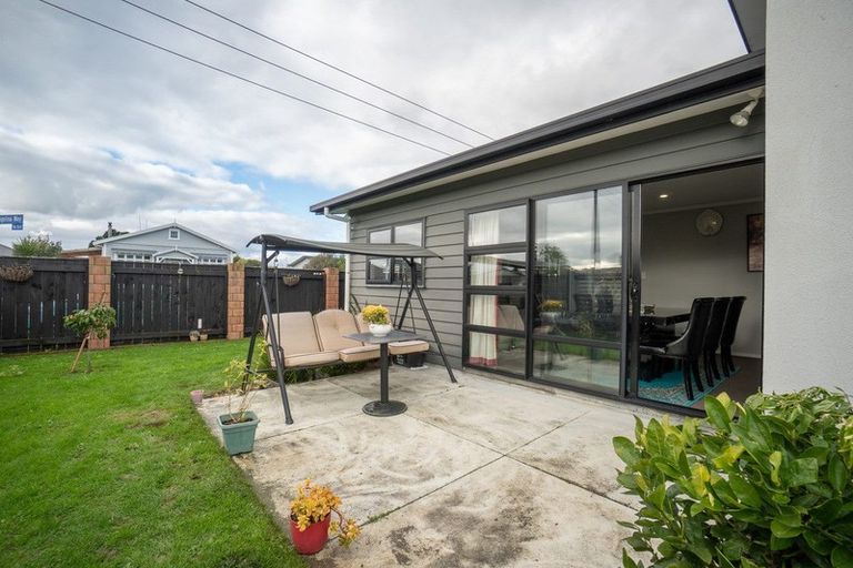 Photo of property in 1 Angelina Way, Kelvin Grove, Palmerston North, 4414