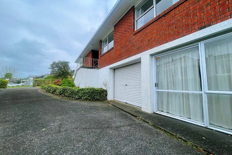 Photo of property in 84 Sycamore Drive, Sunnynook, Auckland, 0620