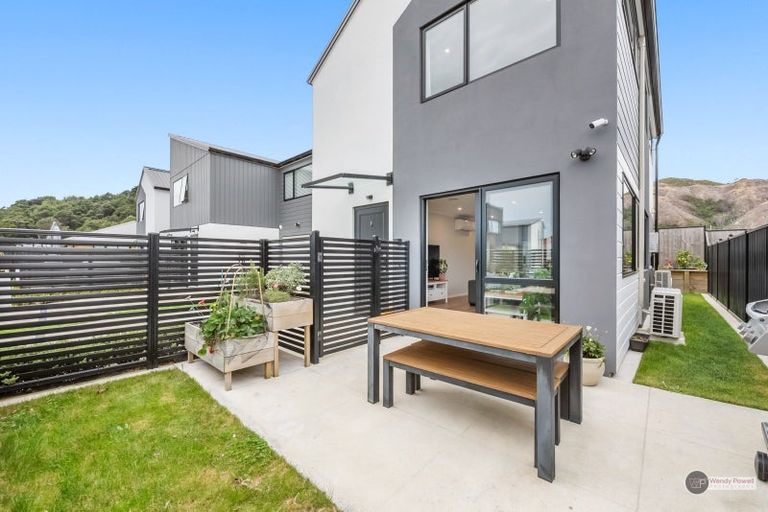 Photo of property in 11 Desert Gold Lane, Wallaceville, Upper Hutt, 5018