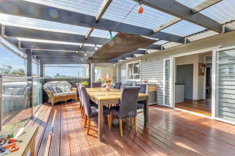 Photo of property in 105 Omata Road, Marfell, New Plymouth, 4310