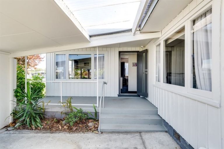 Photo of property in 6 Alexander Avenue, Onekawa, Napier, 4110