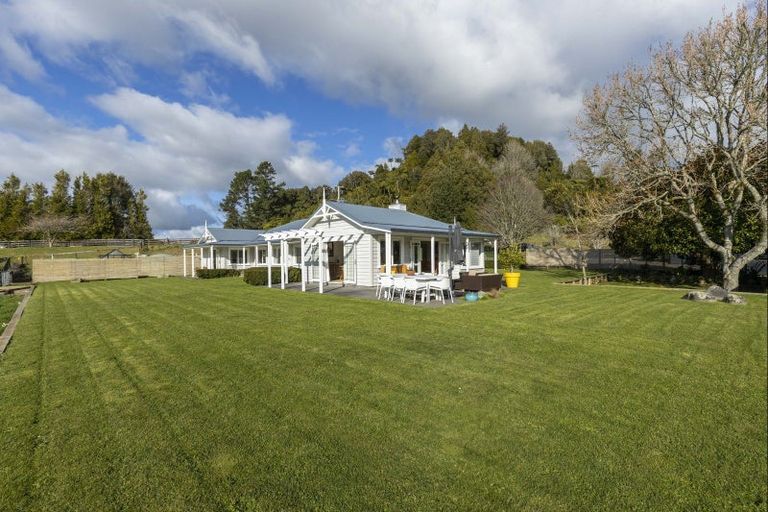 Photo of property in 369 Tariki Road, Ratapiko, 4390