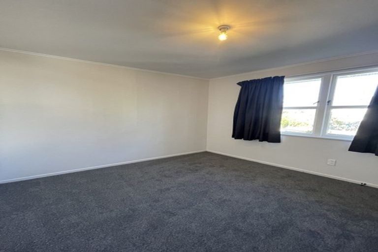 Photo of property in 4 Aronui Terrace, Kelston, Auckland, 0602