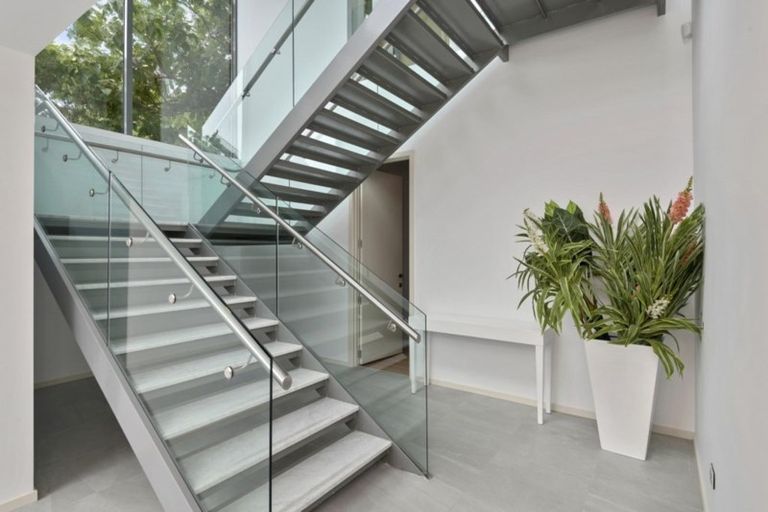 Photo of property in 26 Overdale Drive, Cashmere, Christchurch, 8022