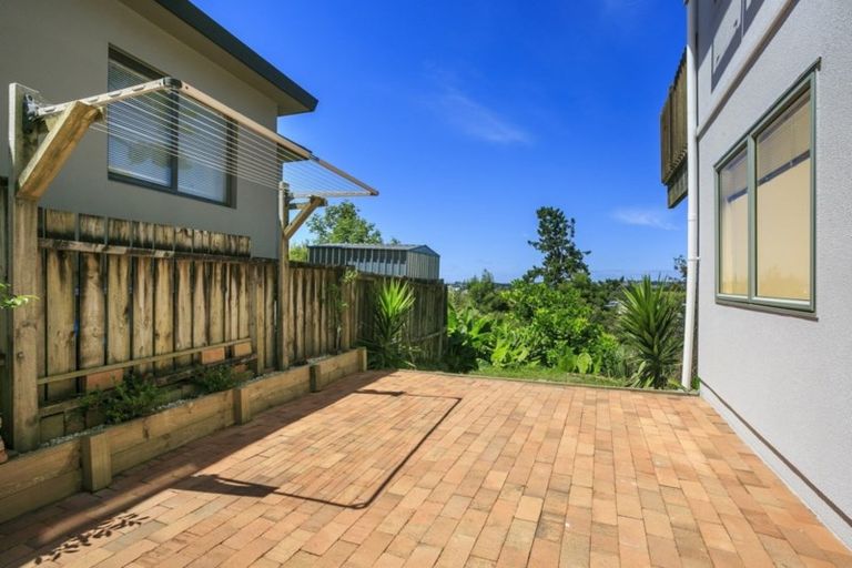 Photo of property in 726b East Coast Road, Pinehill, Auckland, 0632