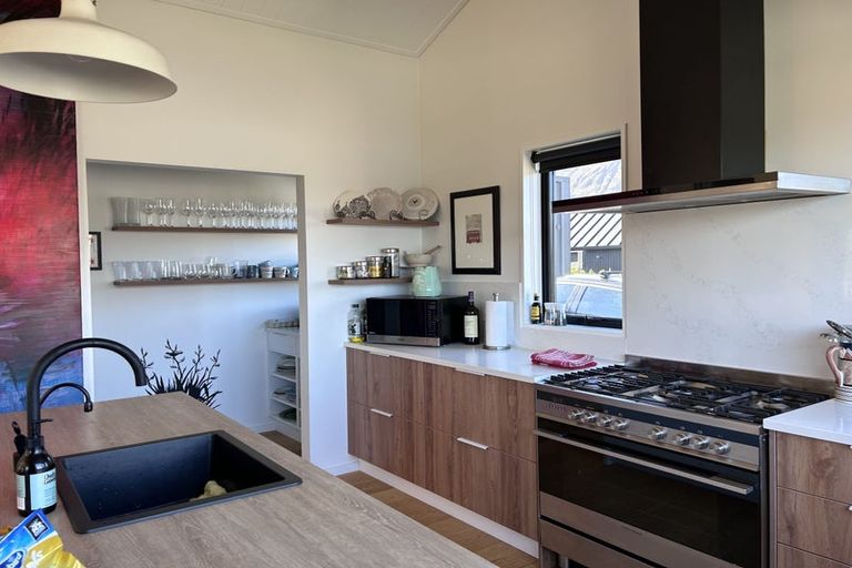 Photo of property in 2 Wanderer Lane, Jacks Point, Queenstown, 9371