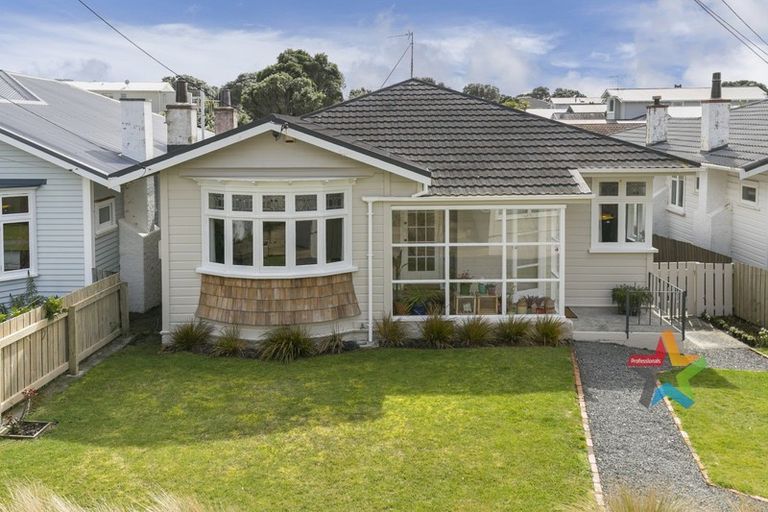 Photo of property in 13 Pinnacle Street, Seatoun, Wellington, 6022