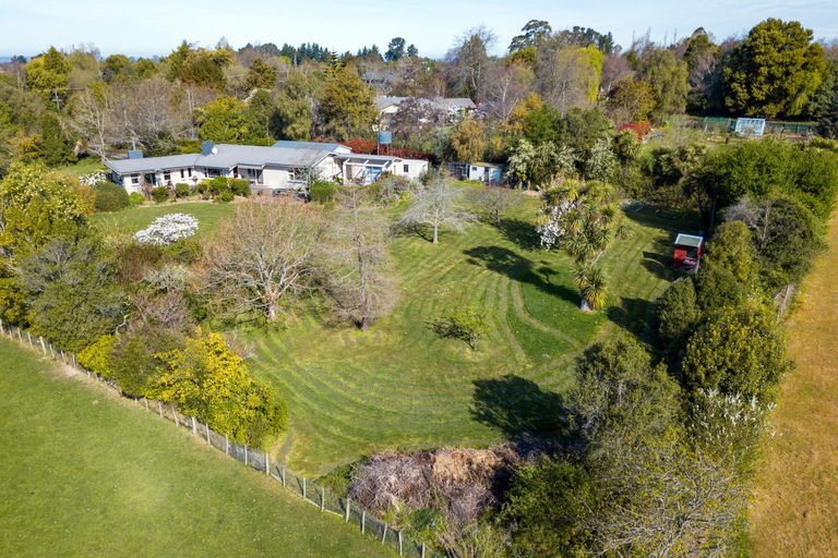 Photo of property in 33 Ribbonwood Road, Geraldine Downs, Geraldine, 7991