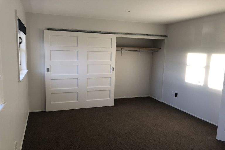 Photo of property in 13 Cavendish Square, Strathmore Park, Wellington, 6022