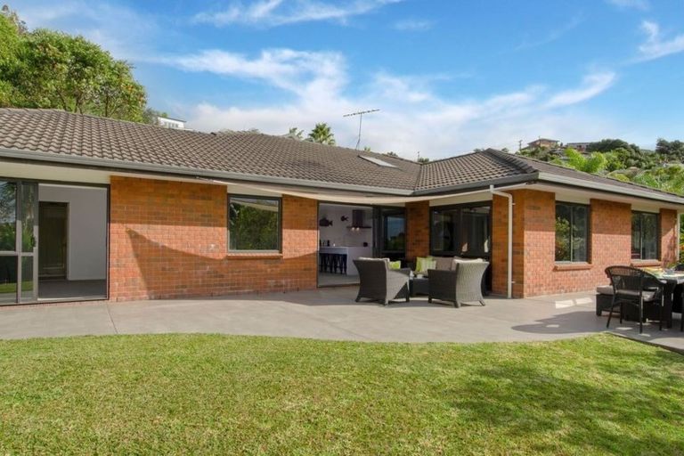 Photo of property in 22 Helen Ryburn Place, Torbay, Auckland, 0630