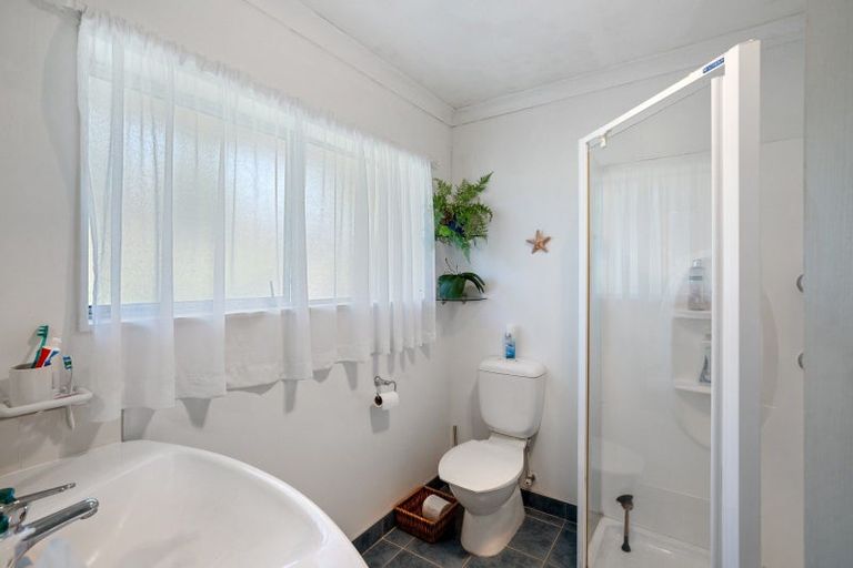 Photo of property in 66 Awatea Avenue, Paraparaumu, 5032