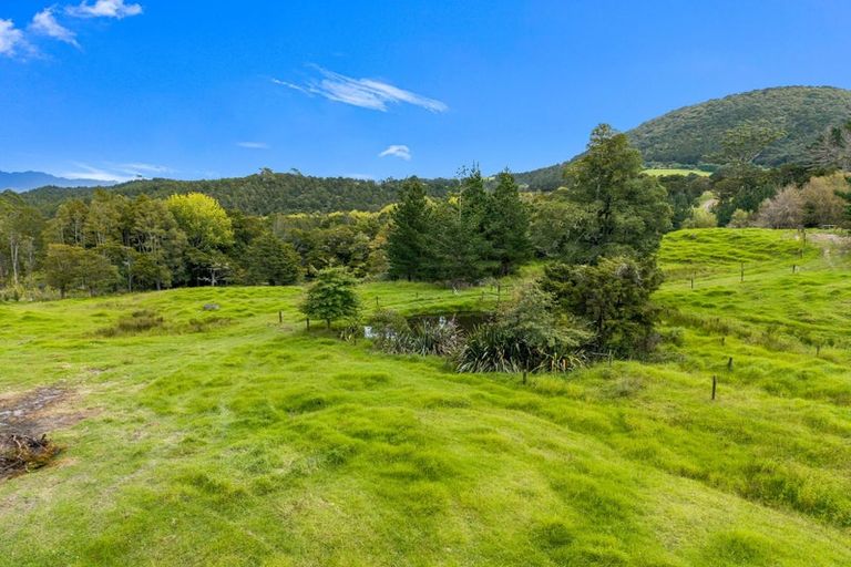 Photo of property in 240 Pukeatua Road, Maungatapere, Whangarei, 0179