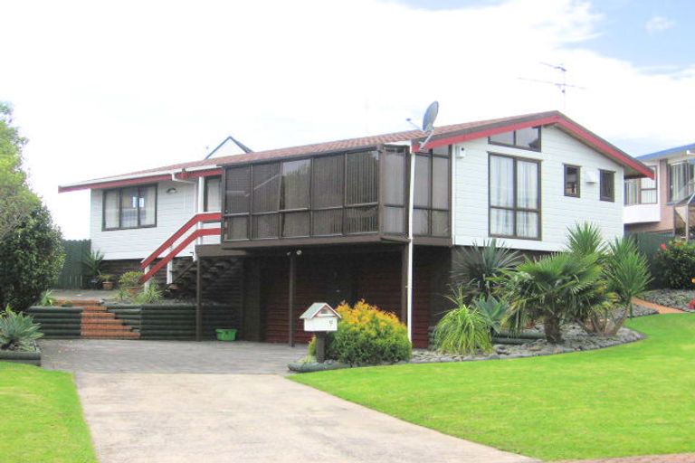 Photo of property in 9 Paulownia Place, Totara Heights, Auckland, 2105