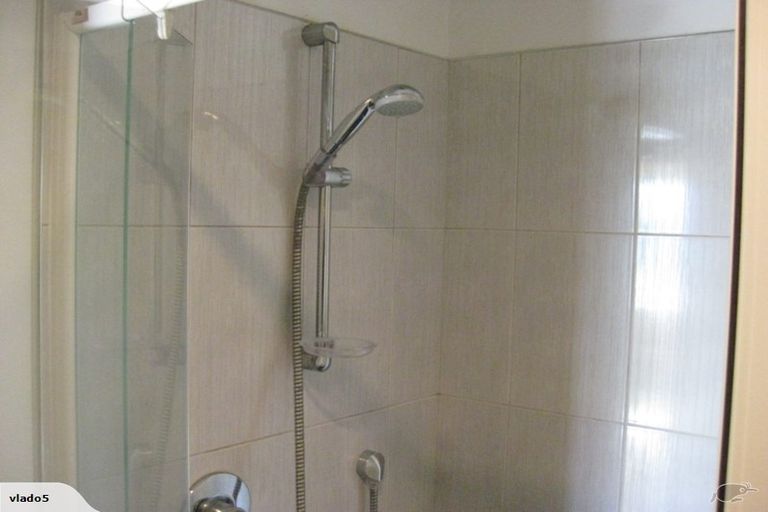 Photo of property in 18 Nimstedt Avenue, Oteha, Auckland, 0632