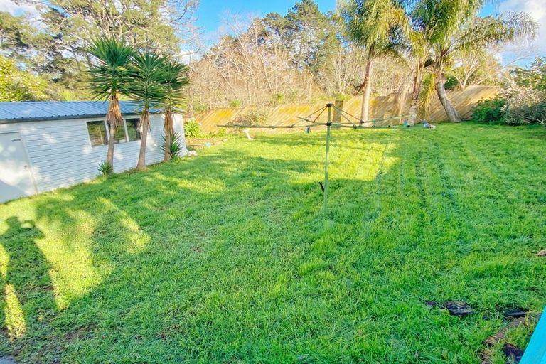 Photo of property in 15 Moxham Grove, Massey, Auckland, 0614