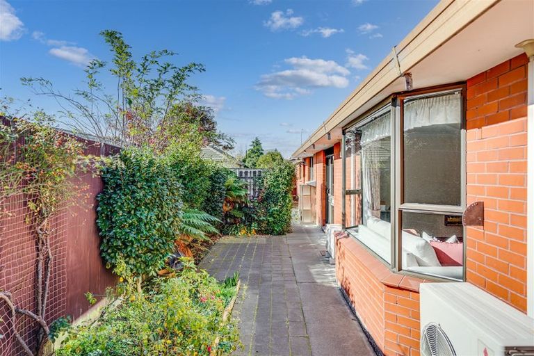 Photo of property in 1/2 Saint Clio Street, Ilam, Christchurch, 8041