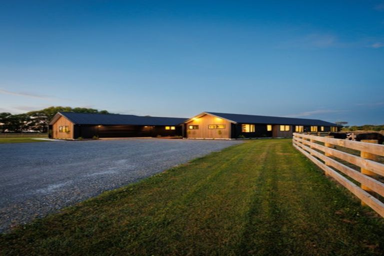 Photo of property in 151 Nannestads Line, Bunnythorpe, Palmerston North, 4775