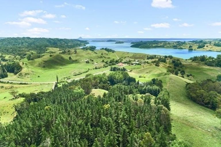 Photo of property in 166 State Highway 2, Kutarere, Opotiki, 3198