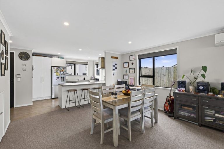 Photo of property in 15 Discovery Place, Marfell, New Plymouth, 4310