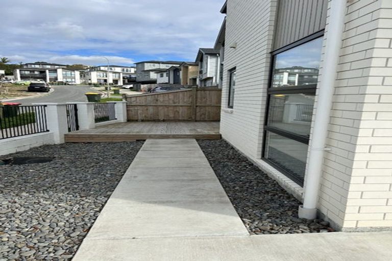 Photo of property in 1 Lime Rise, Flat Bush, Auckland, 2019