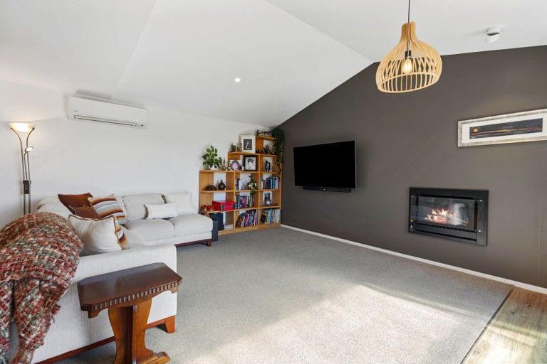 Photo of property in 49 Oceana Drive, Welcome Bay, Tauranga, 3175