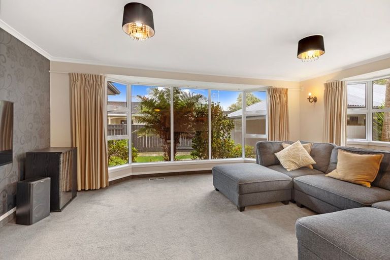 Photo of property in 52 John F Kennedy Drive, Milson, Palmerston North, 4414