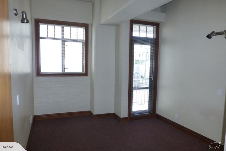 Photo of property in Pirie Street Townhouses, 28/35 Pirie Street, Mount Victoria, Wellington, 6011