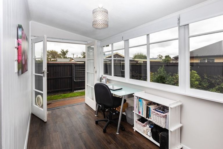 Photo of property in 74 Selwyn Street, Somerfield, Christchurch, 8024