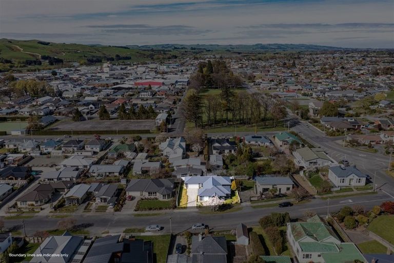 Photo of property in 14 Mary Street, Gore, 9710