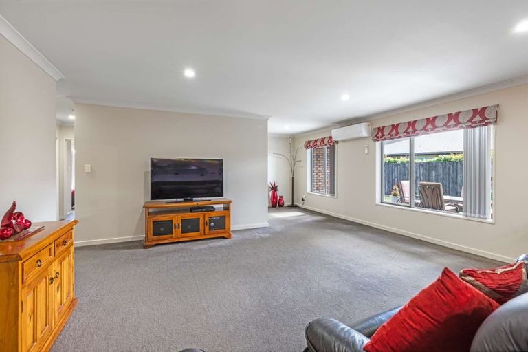 Photo of property in 7 Goldie Place, Rolleston, 7614