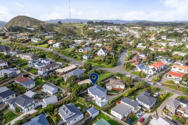 Photo of property in 21a Richard Street, Titahi Bay, Porirua, 5022
