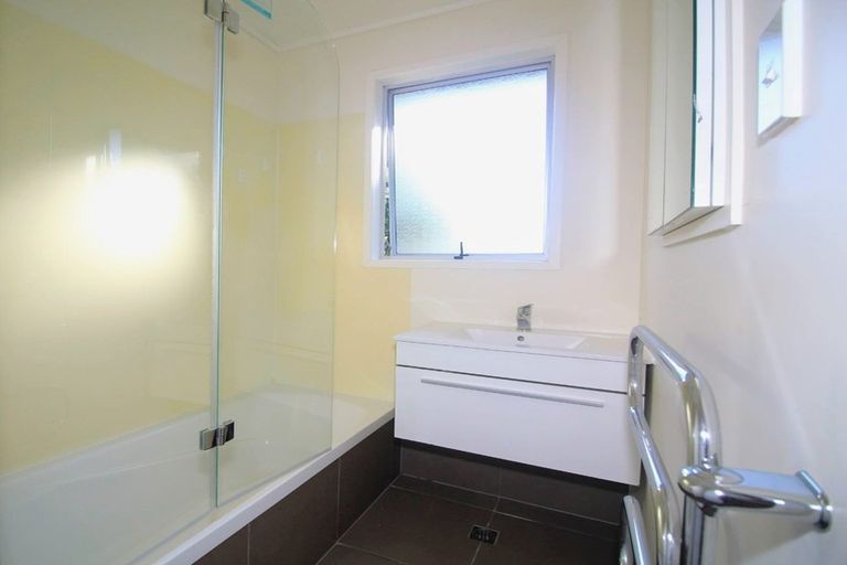 Photo of property in 1/48 Archmillen Avenue, Pakuranga Heights, Auckland, 2010