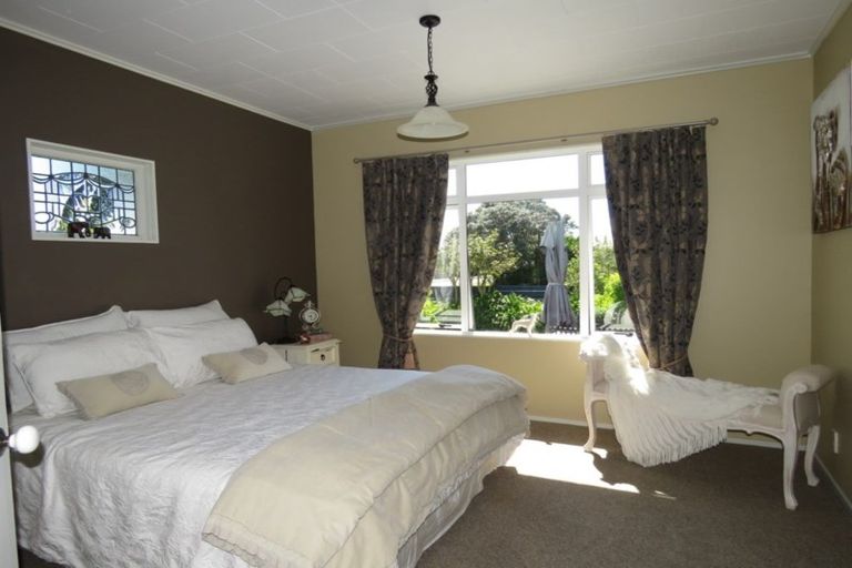 Photo of property in 22 Queen Street, Westport, 7825