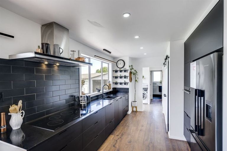 Photo of property in 50 Russell Road, Marewa, Napier, 4110