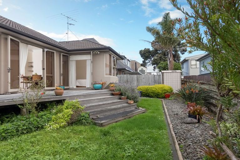 Photo of property in 11a Waller Avenue, Bucklands Beach, Auckland, 2012
