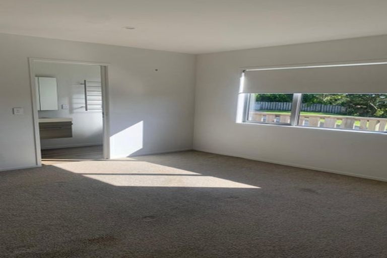 Photo of property in 8 Lavender Close, Spotswood, New Plymouth, 4310