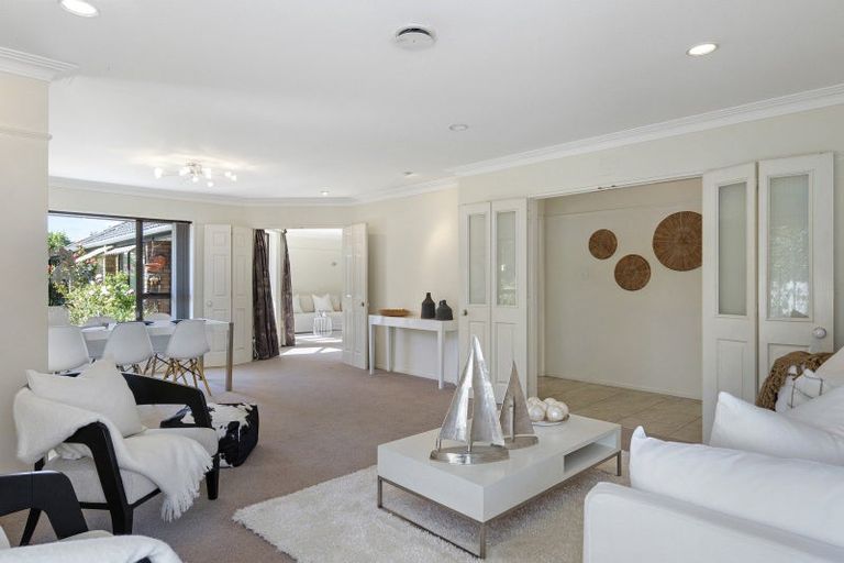 Photo of property in 8 Fuchsia Place, Halswell, Christchurch, 8025