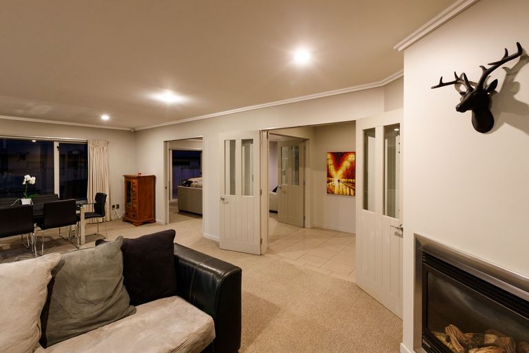 Photo of property in 5 Silkwood Place, Fitzherbert, Palmerston North, 4410