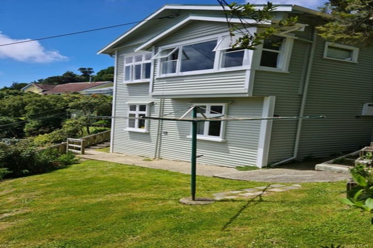 Photo of property in 2 Harland Street, Brooklyn, Wellington, 6021