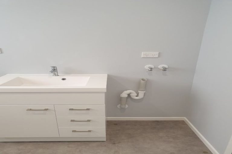 Photo of property in 3 Stevenson Road, Clarks Beach, 2122