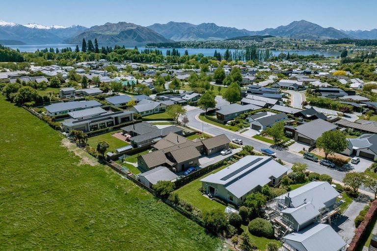 Photo of property in 50 Kelliher Drive, Wanaka, 9305