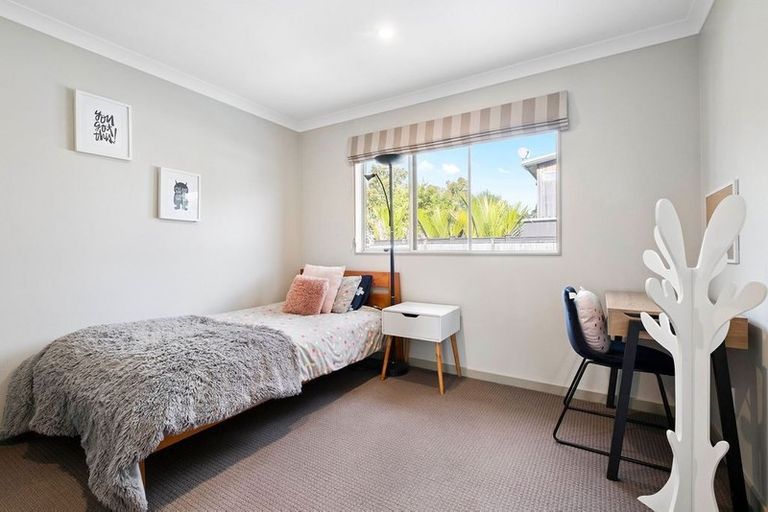 Photo of property in 42 Aberley Road, Schnapper Rock, Auckland, 0632