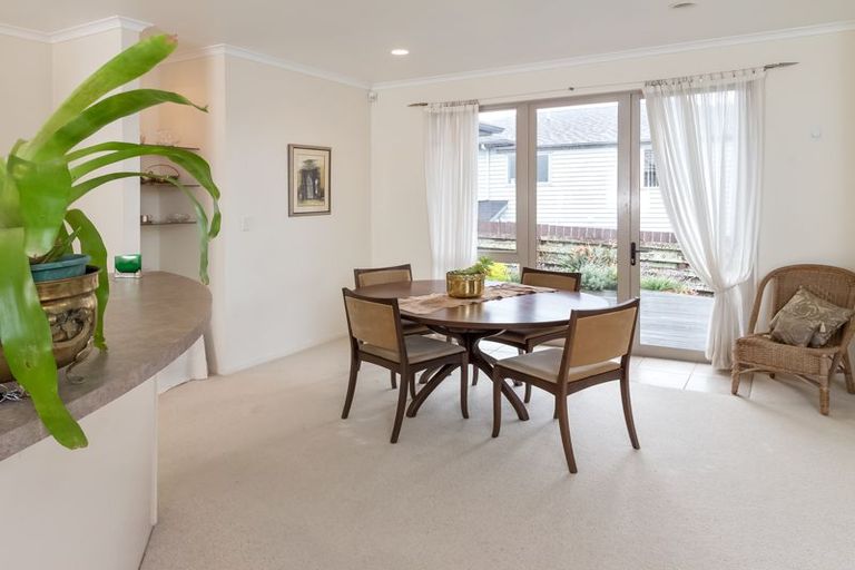 Photo of property in 11a Waller Avenue, Bucklands Beach, Auckland, 2012