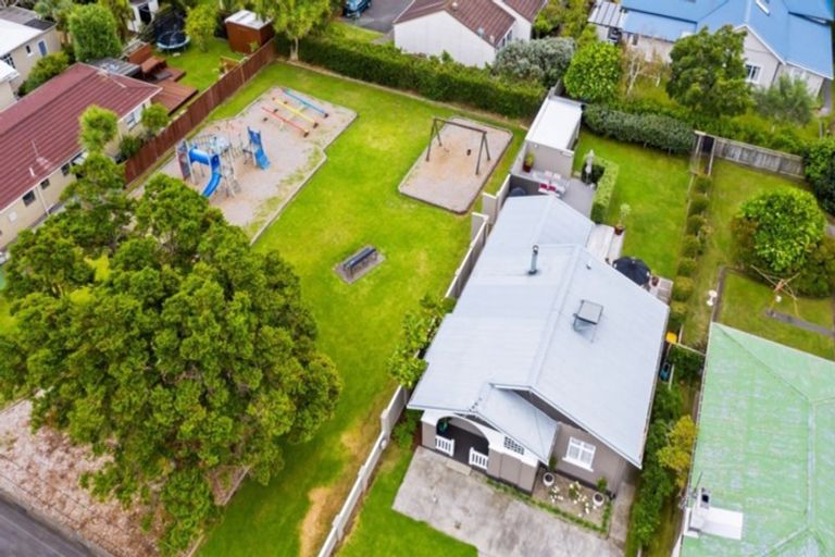 Photo of property in 30 Wallace Place, Westown, New Plymouth, 4310